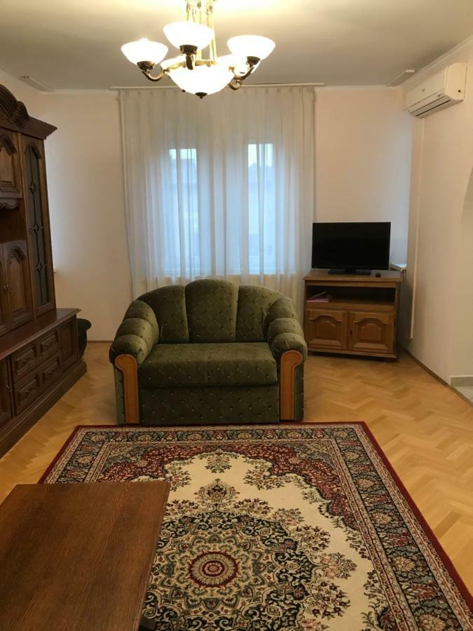 Gabor Pal 1 Apartman 2 Szoba Dunafoldvar Dış mekan fotoğraf